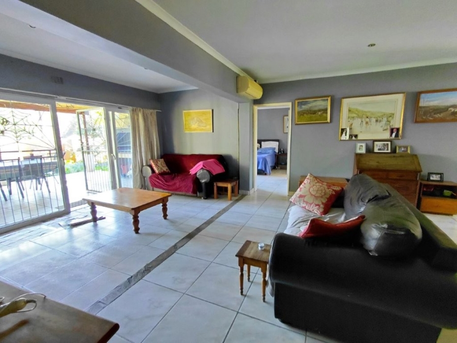 5 Bedroom Property for Sale in Penhill Western Cape